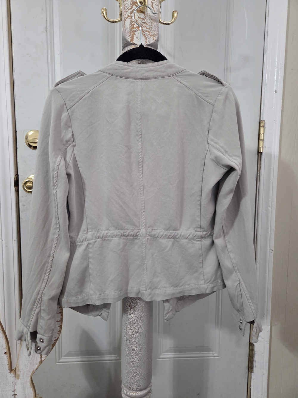 Women's Jacket - Picture 3 of 6